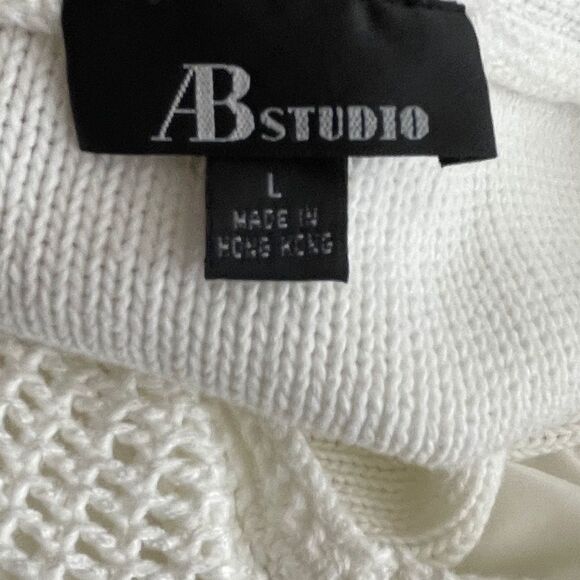 AB Studio Short Sleeve Sweater - Picture 6 of 7